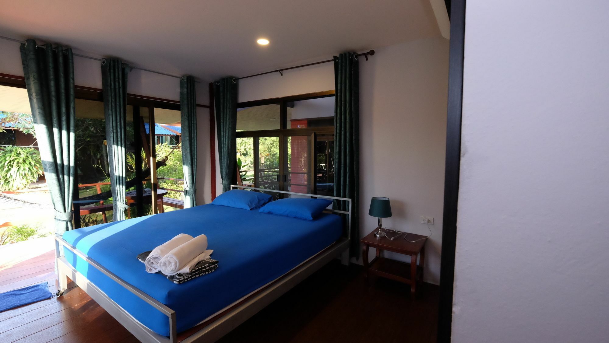 Ibiza Beach Resort Ko Pha Ngan Exterior photo