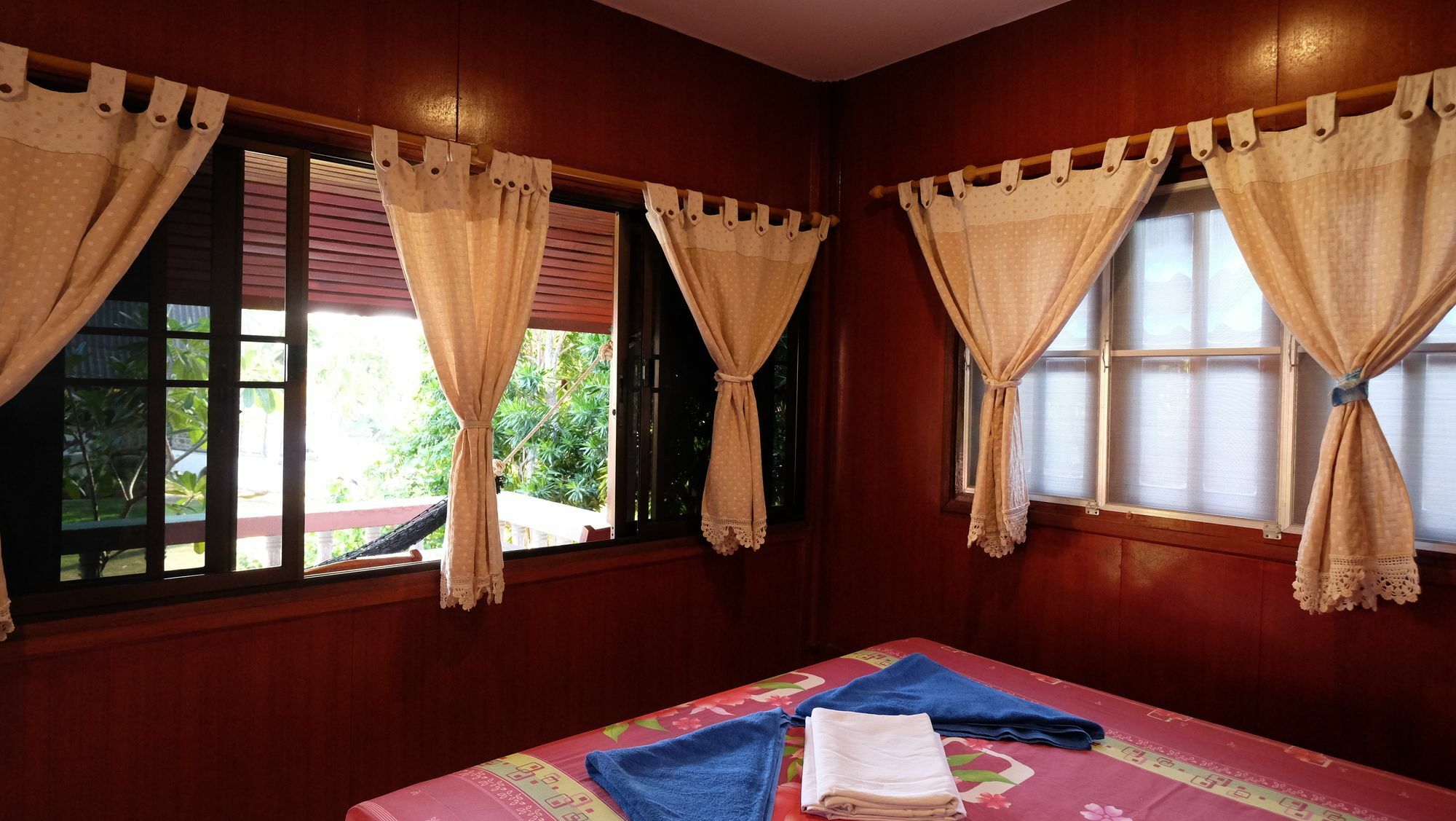 Ibiza Beach Resort Ko Pha Ngan Exterior photo